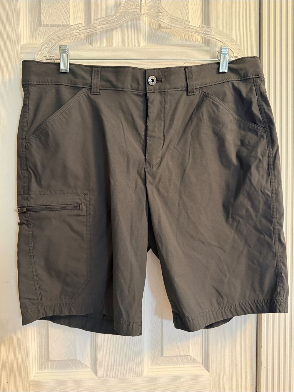 Eddie Bauer Gray Men's Cargo Shorts size 38